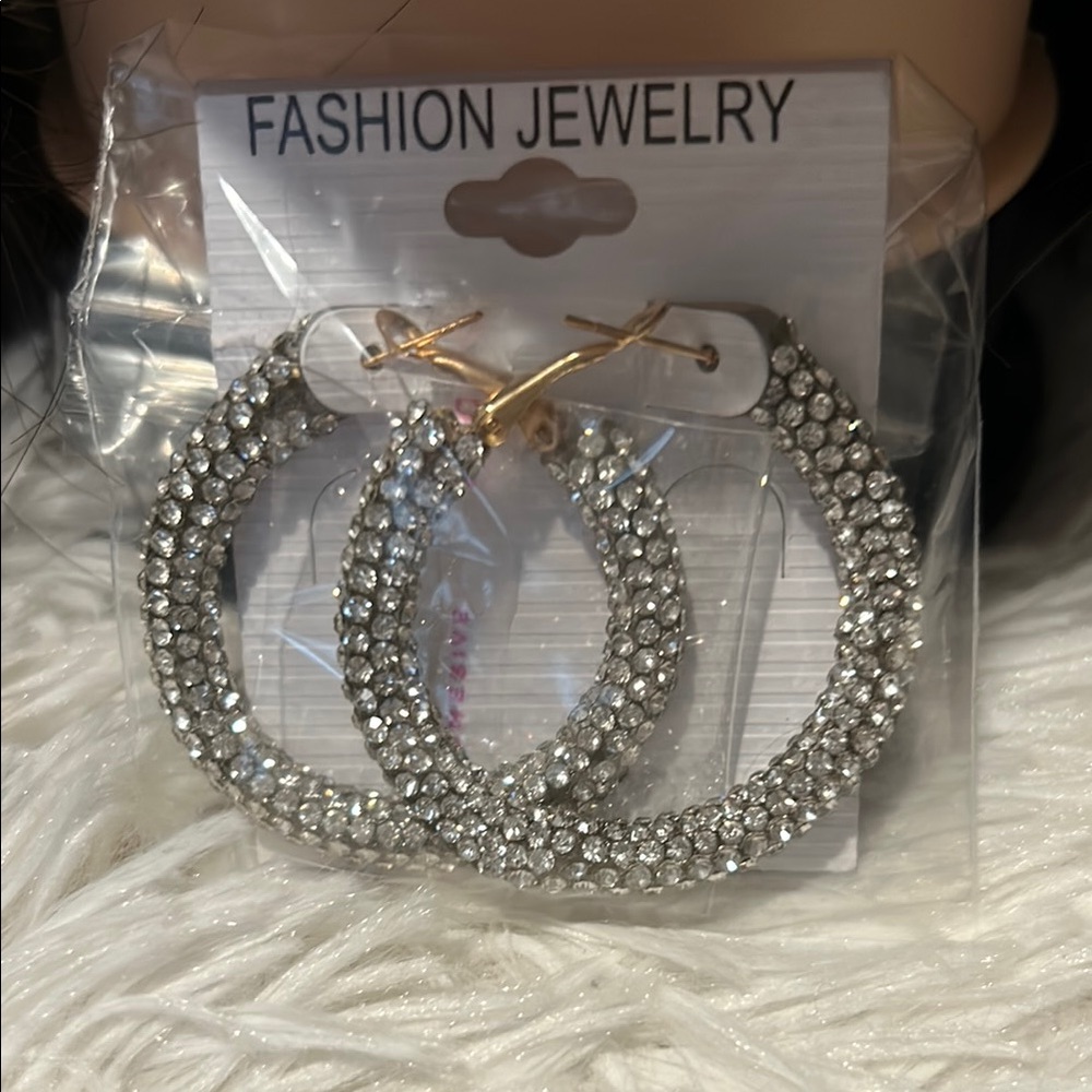 Fashion Jewelry Sparkling Silver Hoop Earrings